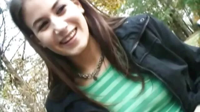 Hot porno ingen registrering  Filmet på gratis pornofilm på nettet skjult skjult chubby busty kvinde