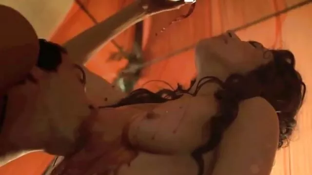 Hot porno ingen registrering  Min ældre sexfilm mors husmor var nøgen med masser af tatoveringer