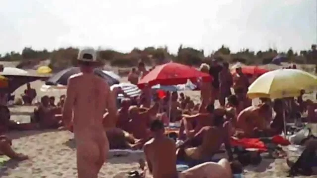 Hot porno ingen registrering  Ung russisk pige med små bryster forfører mand korte pornofilm direkte i køkkenet